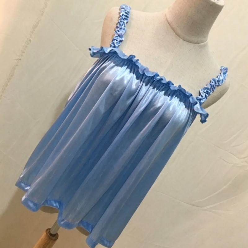 Suspender Tank Top - เสื้อกล้ามสายเดี่ยวผ้าซาตินเนื้อนุ่มเงางาม แต่งระบาย สำหรับใส่ไปงานปาร์ตี้ คลับ หรือใส่เป็นเสื้อคลุม หรือใส่นอน